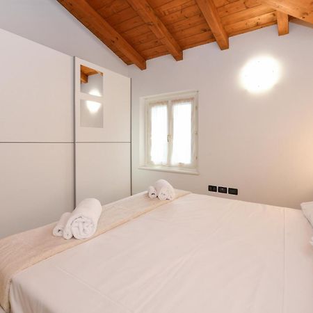 Wendy Apartment- Twobedroom & Pool & Parkprivatefree & Sports Desenzano del Garda Esterno foto